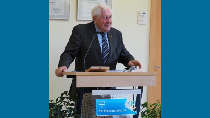 Prof. Dr. Bernhard Vogel spricht im CJD BBW Gera